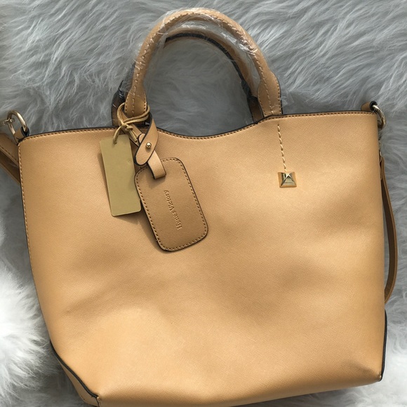 Handbags - Hynes Victory Purse 🥂🎉